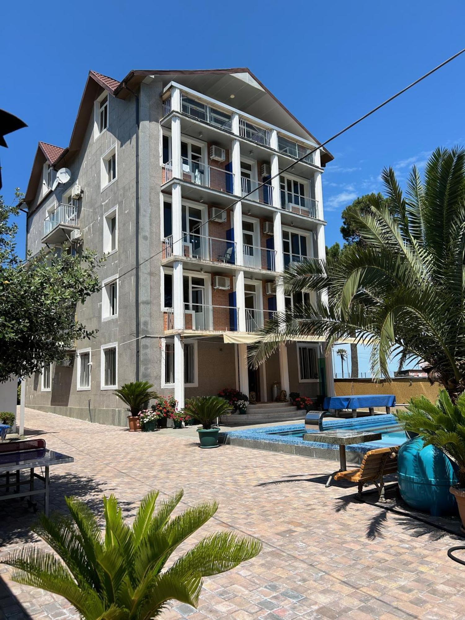 Hotel George Уреки Екстериор снимка
