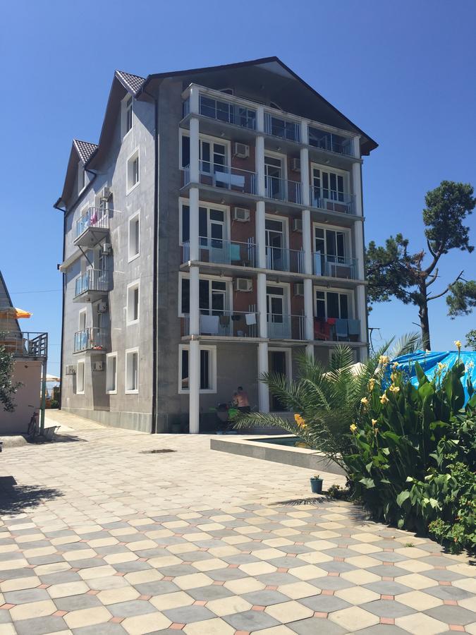 Hotel George Уреки Екстериор снимка