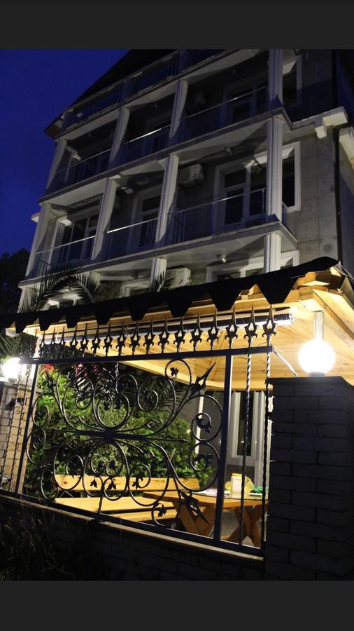 Hotel George Уреки Екстериор снимка